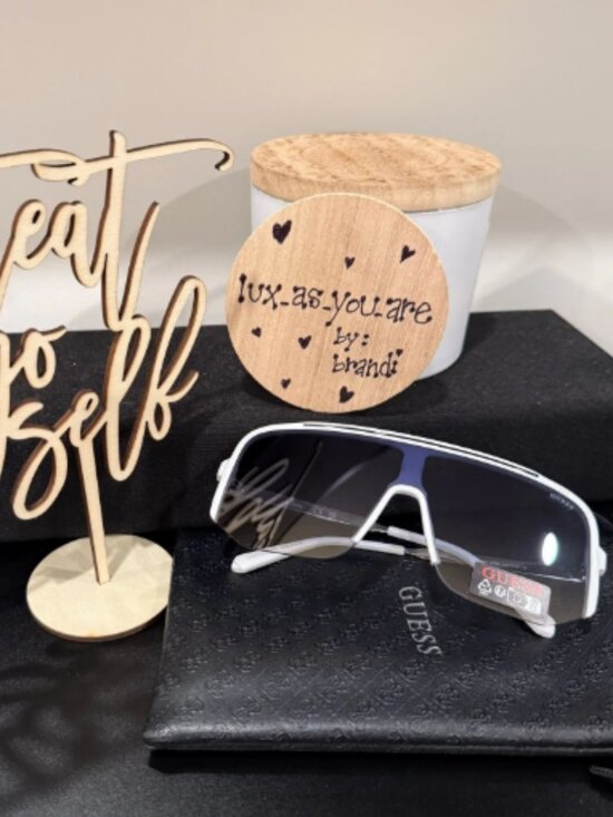 SGUE001. Guess Sunglasses, Windshield, White, Gradient, #103 - Picture 1 of 1